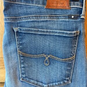 Lucky Brand Classic Blue Denim Jeans
